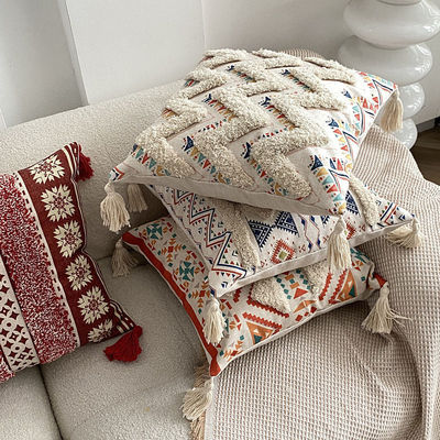 Customized Size Tufted Linen Printed Pillow Cover for Sofa Decorative in Ethnic Style