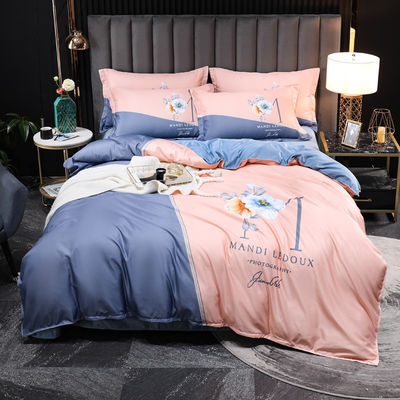 2023 Queen Size Cartoon Style Diagonal Printing Bedding Set with Diagonal Pattern