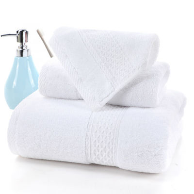 Embossed Bath Towels in Solid Color for a Luxurious and Comfortable Bathing Experience
