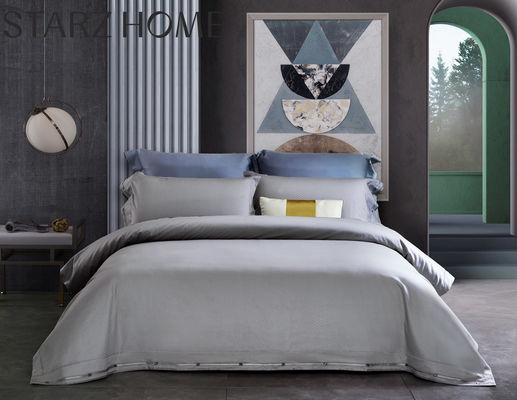 100% Cotton Colored Embroidery Hotel Bedding Set with Air-permeable Construction
