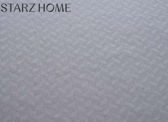 100% Cotton Colored Embroidery Hotel Bedding Set with Air-permeable Construction