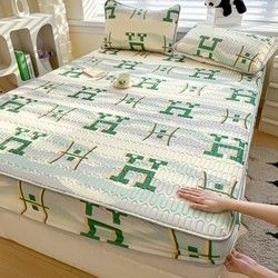 Experience the Cooling Sensation with The 2024 Model Silk Bedding Set in Europe Style