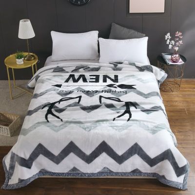 Customized Pattern Luxury 100% Polyester Raschel Mink Blanket with Microfiber Fabric