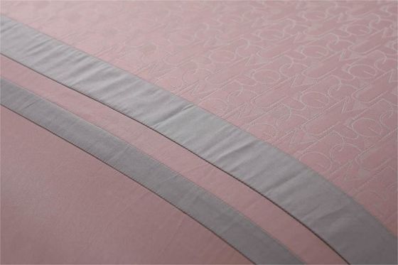 Customized Color 300tc Fabric 100% Pure Cotton Bedding Set for Luxury Hotel and Family