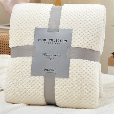 Gift 3ps Quantity Recycled Polyester Pineapple Check Flannel Blanket with Thickened