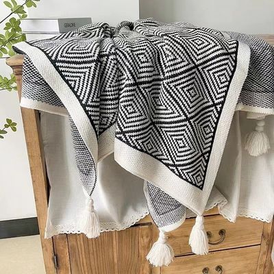 2024 Black and White Light Luxury Anti Dust Mite Nap Blanket for Soft Furnishing
