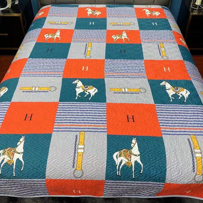 Non-Slip All-Season Universal Bed Cover for Rural Large Kang Bed in Bathroom Sample
