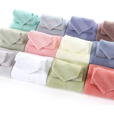 Absorbent Household Towel Pure Cotton Three Piece Set with Beige Grid and Solid Color