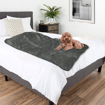 100% Polyester Lambswool Pet Blanket All-Season Waterproof Knitted for Cats and Dogs