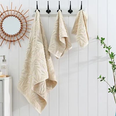 All-Occasion Cut Velvet Jacquard Leaves Bath Towel Set for Grade Gifts on Earth Day