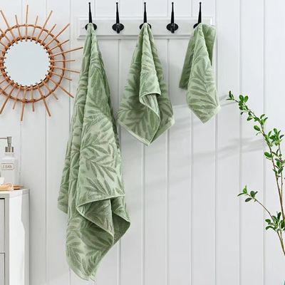 All-Occasion Cut Velvet Jacquard Leaves Bath Towel Set for Grade Gifts on Earth Day