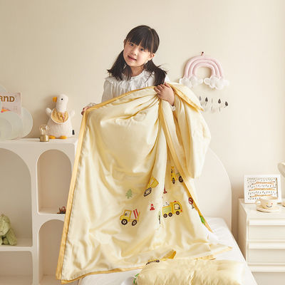 Hypoallergenic 100% Polyester Filling Children's Summer Quilt for a Healthy Sleep