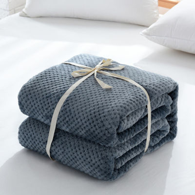 Customized Size Coral Fleece Blanket for Office Nap 150*200cm Soft Touch Sofa Blankets