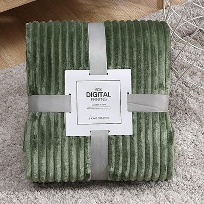 Luxurious Coral Velvet Yoga Cover Blanket for a Relaxing and Peaceful Practic