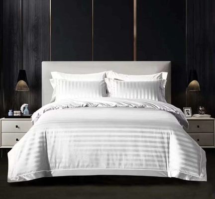 Multifunctional 100% Polyester Satin Stripe Pattern Bedding Set for Home or Hotel