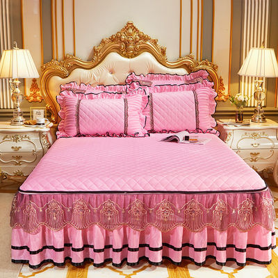 Luxury Embroidered Bedding Set 4 Piece Bedspread Slip Set with 133x72 Fabric Density