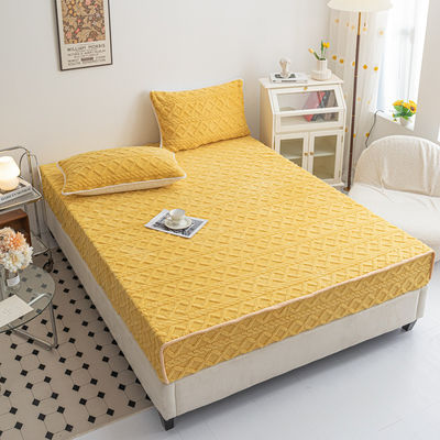 Non-slip Mattress Cover for Winter Warmth 133x72 Fabric Density Fitted Sheet Sets