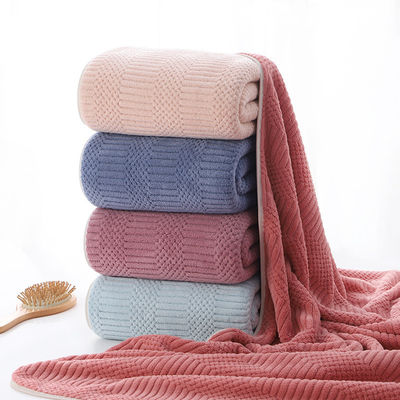 Sustainable Microfiber Bath Towel for Household 70*140cm Quick Dry Beach Towel Solid Color