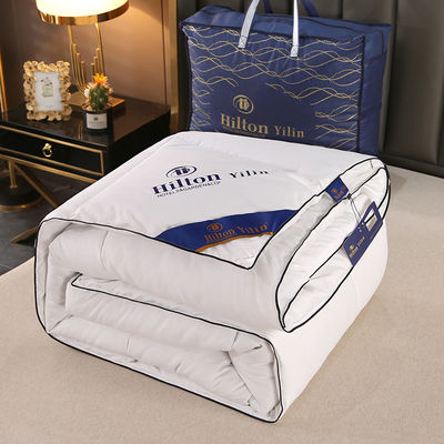 Custom Size Sustainable Hilton Hotel Textile Quilt Duvet Bedding with 100% Polyester