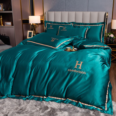 Custom Embroidered Polyester Silky Bedding Set for end Luxury Bedroom in Modern Style