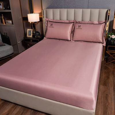 Custom Embroidered Polyester Silky Bedding Set for end Luxury Bedroom in Modern Style