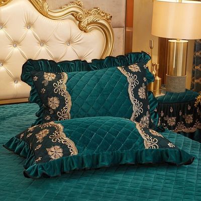 Customized Size Winter Bedspread Slip Set with Luxury Embroidered Bedding 3-Piece Set
