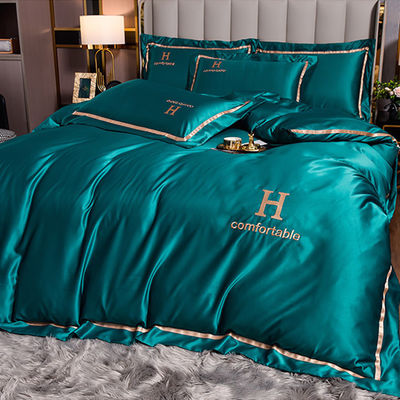 Customized Polyester Silky Bedding Set High Luxury Solid Color Duvet Cover Sheet