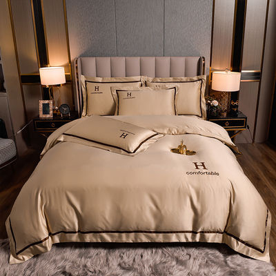 Customized Polyester Silky Bedding Set High Luxury Solid Color Duvet Cover Sheet