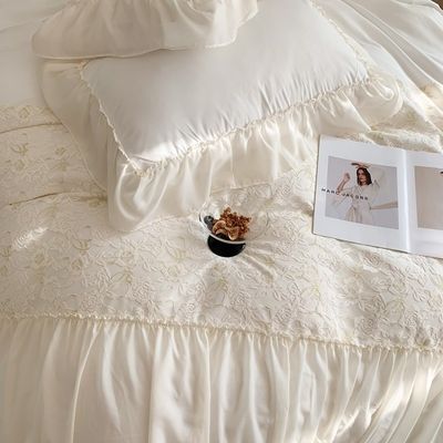 4PCS Fluffy Duvet Quilt Bedding Set Solid Pattern Luxury Bed Sheet Set Comforter Bedding