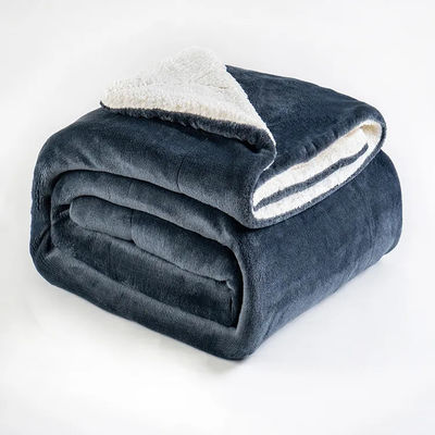 Soft Knitted 130*110cm Reversible Polyester Blanket Microplush Custom Color Plush Throw