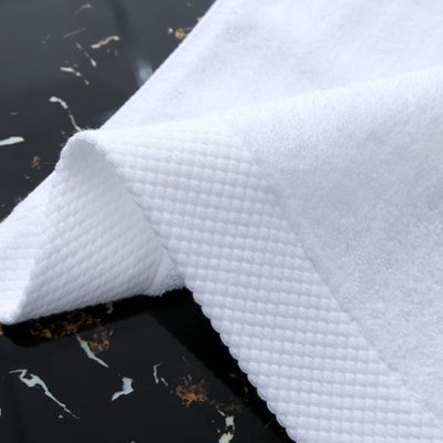Customized white hotel exclusively for 100% cotton absorbent thickened bath towel