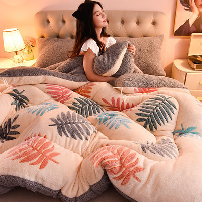 Customised Size Bedding Set with Thickened Warm Lamb Fleece Quilt and Customized Logo
