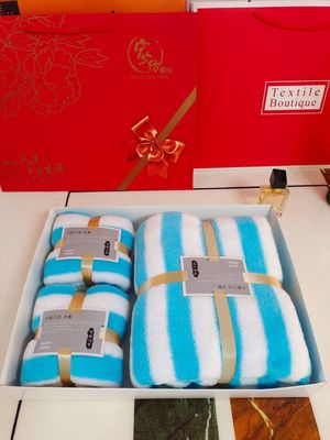 Thickened Warp Knitted Plush Cationic Set 3 in 1 Towel for Designer Bathroom as shown
