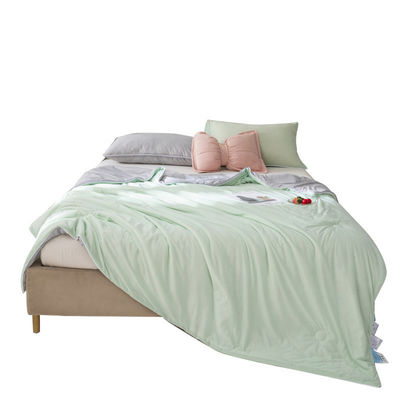 Summer Blanket Comforter Microfiber Quilt with Popular Bamboo Silk in Customized Color