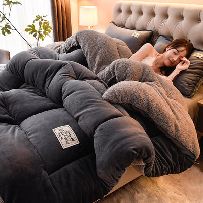 Modern Style Super Soft Warm Cozy Polyester Quilt Fabric King Size Fitted Bedding Set