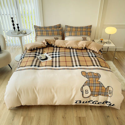 Luxury Lattice Bear Fashion Design Duvet Cover Bed Sheets Set for Children and Adults