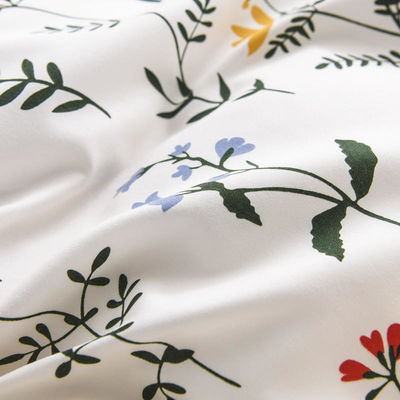 Fashionable Attractive Style Duvet Bedding Set with Anti Dust Mite Fabric Density 173*118