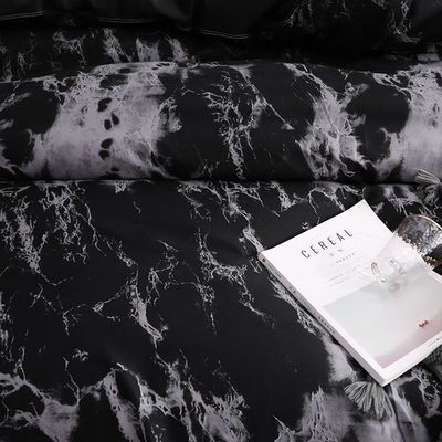 Personalized Comfort and Style Custom Logo King Bedding Set for Modern Fashion Designers