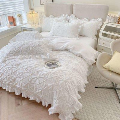 Air-permeable 7 Pieces Fluffy Duvet Quilt Bedding Set with Matching Curtains