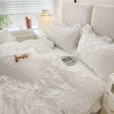 Air-permeable 7 Pieces Fluffy Duvet Quilt Bedding Set with Matching Curtains