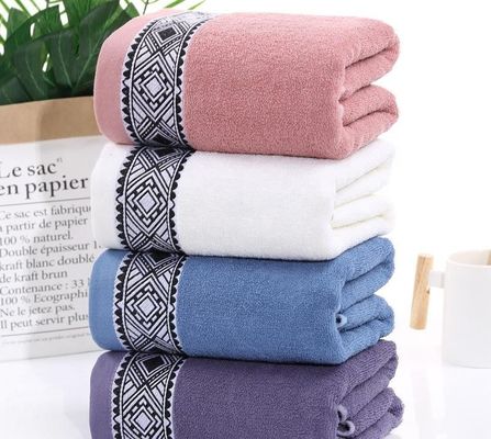 Plain Dyed Jacquard Pattern High Set Bath Towel Made of 100% Pure Cotton Material