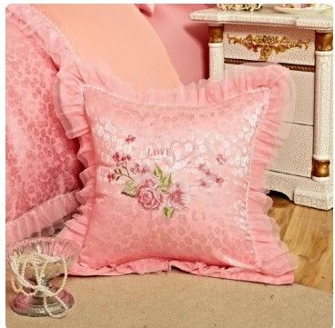 10-Piece Luxury Wedding Bedding Set with 200TC Woven Cotton Fabric Bed Sheet and Cover