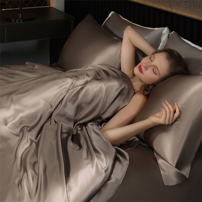 Comforter Sets Bedding Made By 6A Grade 100% Mulberry Silk with 128x70 Fabric Density