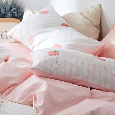 100% Cotton Duvet Cover Set Kawaii Strawberry Quilt Cover for Baby Crib in Bedroom