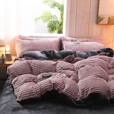 Queen/King Size Fleece Velvet Duvet Cover Bedding Set with Winter Bed Sheet and Printed Pattern