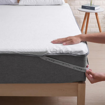 Customised Size Solid White Color Waterproof Terry Mattress Protector with Elastic Bands