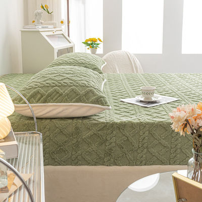 Single Piece Winter Warm Coral Velvet Bed Cover With Non-slip Mat Ideal for Home