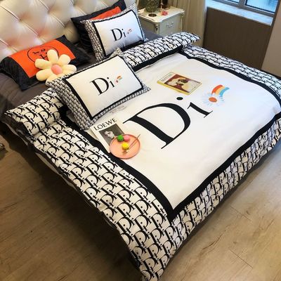 4-In-1 White King Size Bedding Set Satin Soft Like Silk Polyester Fabric Density