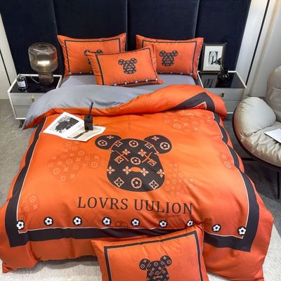 Cartoon Bear Luxury Violent Bear Bed Sheet Duvet Cover Designer Bedding Set Sustainable