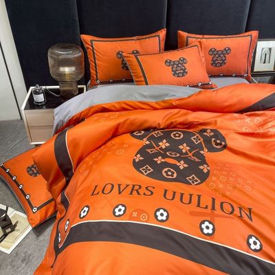 Cartoon Bear Luxury Violent Bear Bed Sheet Duvet Cover Designer Bedding Set Sustainable